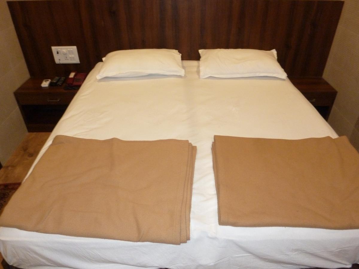Hotel Regal Palace Mumbai Exterior foto