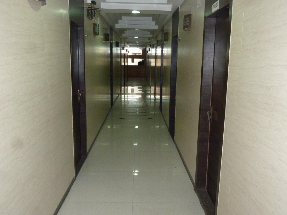 Hotel Regal Palace Mumbai Exterior foto