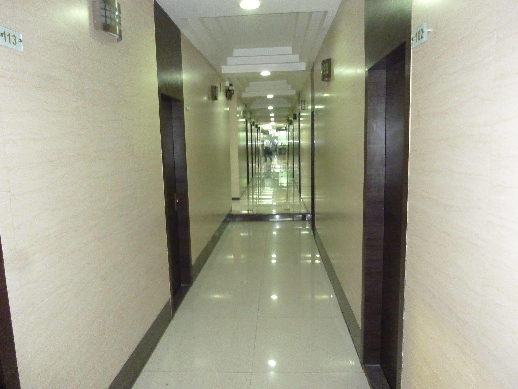 Hotel Regal Palace Mumbai Exterior foto