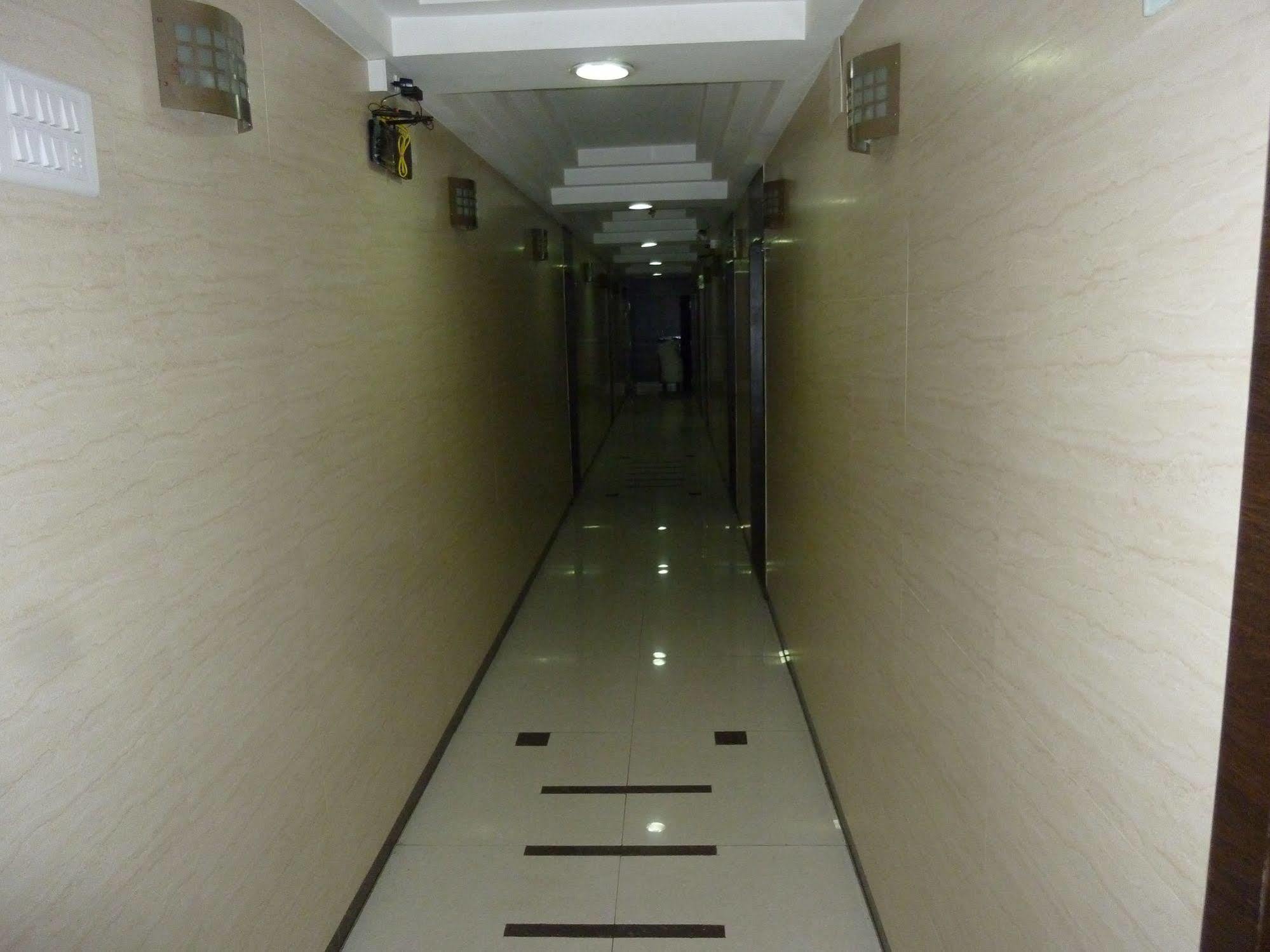 Hotel Regal Palace Mumbai Exterior foto